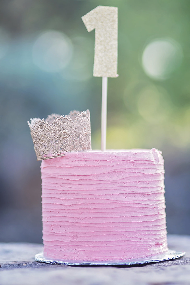 pink topping cake