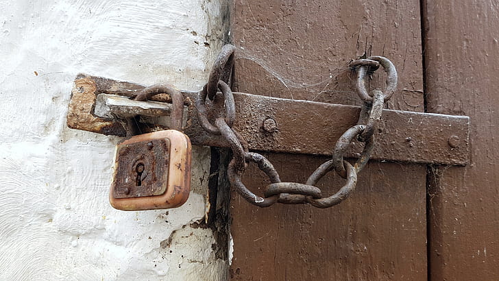 brown chain lock