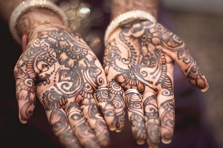 black mendhi bridal tattoo