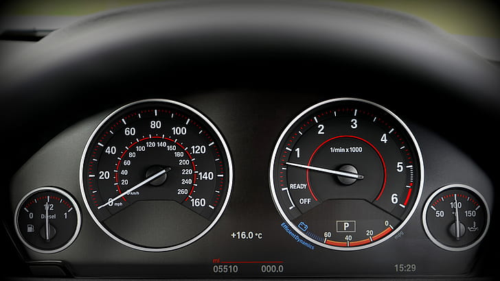 photography of speedometer