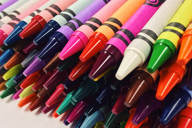 assorted-color crayon lot in closeup photography