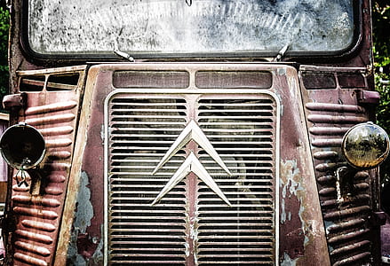 Red Car Grill With Emblem