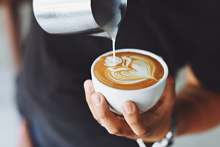 heart cafe latte art