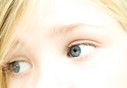 closeup photo of person's eyes