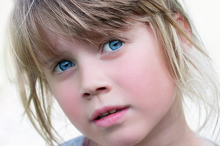closeup of blue-eyed girl