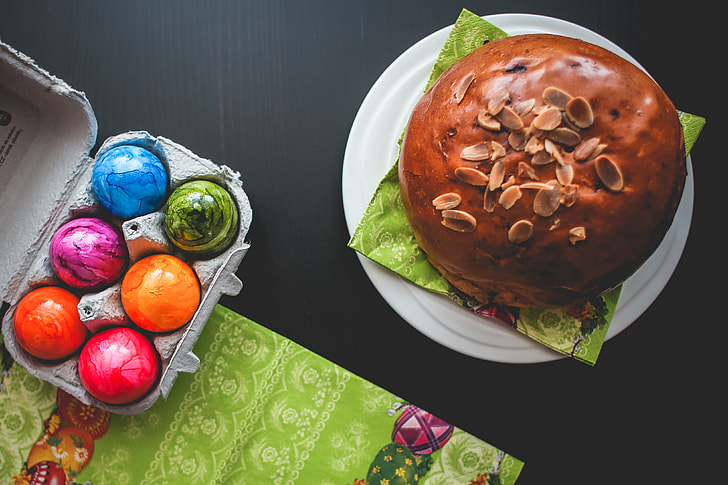 Easter Cake and Colorful Eggs: Happy Easter!