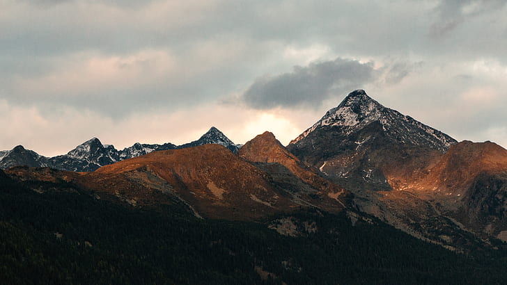 White and Black Mountain