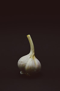 Simplistic garlic