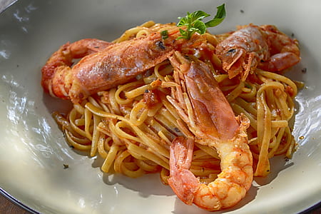 Cooked Shrimp With Noodles