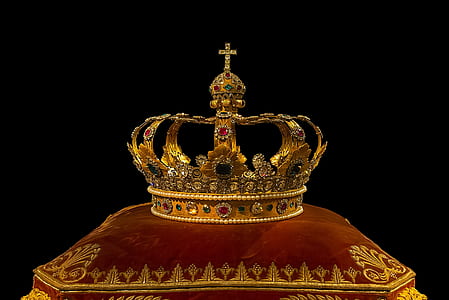 gold-colored crown
