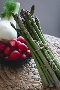 Fresh asparagus with radishes and fennel