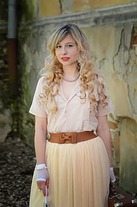 woman wearing button-up dress