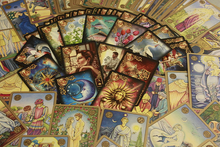 Tarot card deck for divination, magic, intuition