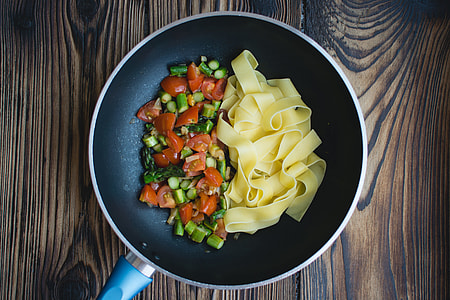 Healthy Pasta in a Pan by Foodie’s Feed