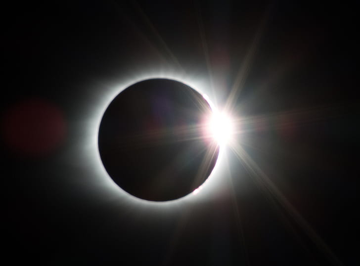 closeup photography of solar eclipse
